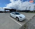 Белый Тесла Модель 3, объемом двигателя 0 л и пробегом 103 тыс. км за 21500 $, фото 21 на Automoto.ua
