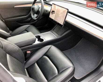 Білий Тесла Модель 3, об'ємом двигуна 0 л та пробігом 35 тис. км за 20000 $, фото 9 на Automoto.ua