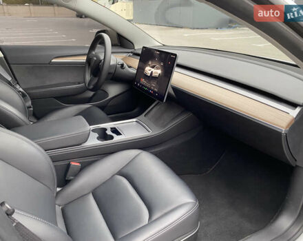 Белый Тесла Модель 3, объемом двигателя 0 л и пробегом 35 тыс. км за 26900 $, фото 7 на Automoto.ua