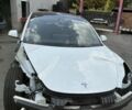 Белый Тесла Модель 3, объемом двигателя 0 л и пробегом 250 тыс. км за 12444 $, фото 2 на Automoto.ua