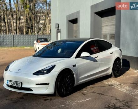 Белый Тесла Модель 3, объемом двигателя 0 л и пробегом 35 тыс. км за 27999 $, фото 3 на Automoto.ua