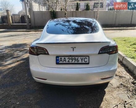 Белый Тесла Модель 3, объемом двигателя 0 л и пробегом 23 тыс. км за 21999 $, фото 6 на Automoto.ua