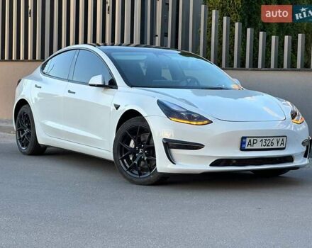 Белый Тесла Модель 3, объемом двигателя 0 л и пробегом 18 тыс. км за 22800 $, фото 3 на Automoto.ua