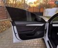 Белый Тесла Модель 3, объемом двигателя 0 л и пробегом 48 тыс. км за 23000 $, фото 14 на Automoto.ua