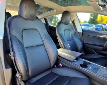 Белый Тесла Модель 3, объемом двигателя 0 л и пробегом 22 тыс. км за 16500 $, фото 10 на Automoto.ua