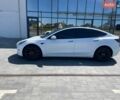 Білий Тесла Модель 3, об'ємом двигуна 0 л та пробігом 88 тис. км за 22750 $, фото 21 на Automoto.ua