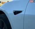 Білий Тесла Модель 3, об'ємом двигуна 0 л та пробігом 5 тис. км за 23888 $, фото 17 на Automoto.ua