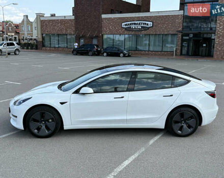 Белый Тесла Модель 3, объемом двигателя 0 л и пробегом 39 тыс. км за 25500 $, фото 15 на Automoto.ua