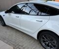 Белый Тесла Модель 3, объемом двигателя 0 л и пробегом 25 тыс. км за 20500 $, фото 4 на Automoto.ua