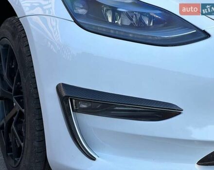 Белый Тесла Модель 3, объемом двигателя 0 л и пробегом 18 тыс. км за 22800 $, фото 6 на Automoto.ua