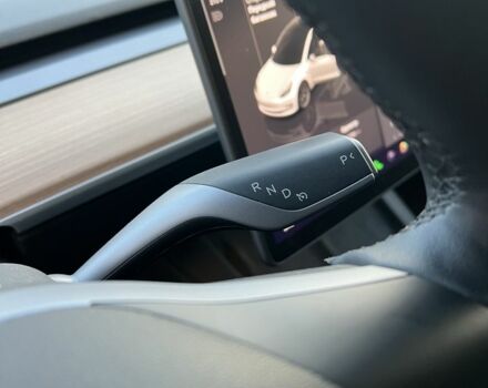 Білий Тесла Модель 3, об'ємом двигуна 0 л та пробігом 52 тис. км за 20300 $, фото 19 на Automoto.ua