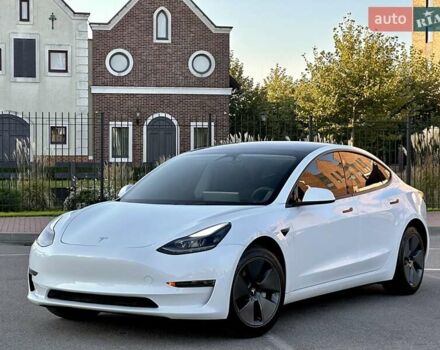 Білий Тесла Модель 3, об'ємом двигуна 0 л та пробігом 2 тис. км за 27700 $, фото 3 на Automoto.ua