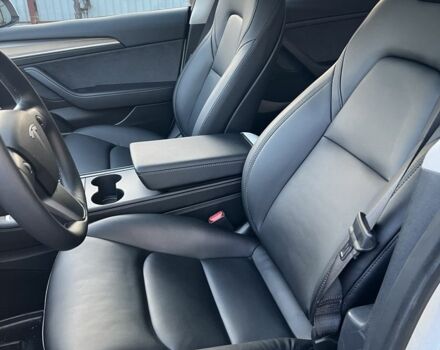 Білий Тесла Модель 3, об'ємом двигуна 0 л та пробігом 52 тис. км за 20300 $, фото 16 на Automoto.ua