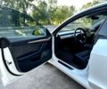 Белый Тесла Модель 3, объемом двигателя 0 л и пробегом 12 тыс. км за 25999 $, фото 21 на Automoto.ua