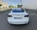 Білий Тесла Модель 3, об'ємом двигуна 0 л та пробігом 117 тис. км за 17047 $, фото 4 на Automoto.ua