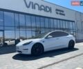 Білий Тесла Модель 3, об'ємом двигуна 0 л та пробігом 88 тис. км за 23750 $, фото 5 на Automoto.ua