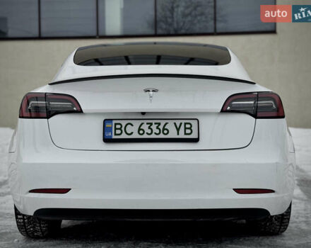 Белый Тесла Модель 3, объемом двигателя 0 л и пробегом 30 тыс. км за 23500 $, фото 25 на Automoto.ua