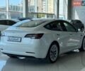 Белый Тесла Модель 3, объемом двигателя 0 л и пробегом 31 тыс. км за 21990 $, фото 4 на Automoto.ua