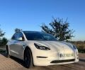 Белый Тесла Модель 3, объемом двигателя 0 л и пробегом 70 тыс. км за 23999 $, фото 1 на Automoto.ua