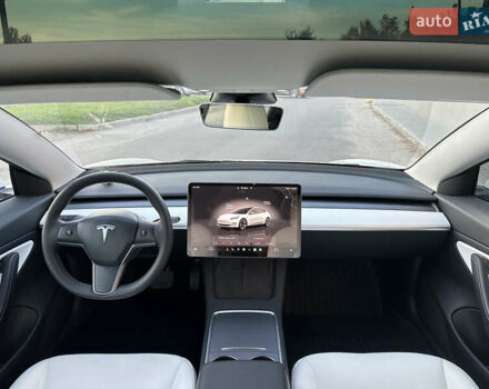 Белый Тесла Модель 3, объемом двигателя 0 л и пробегом 18 тыс. км за 22800 $, фото 15 на Automoto.ua