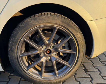 Белый Тесла Модель 3, объемом двигателя 0 л и пробегом 86 тыс. км за 19000 $, фото 11 на Automoto.ua