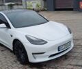 Белый Тесла Модель 3, объемом двигателя 0 л и пробегом 52 тыс. км за 25500 $, фото 18 на Automoto.ua