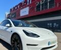 Білий Тесла Модель 3, об'ємом двигуна 0 л та пробігом 75 тис. км за 26900 $, фото 2 на Automoto.ua