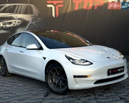 Білий Тесла Модель 3, об'ємом двигуна 0 л та пробігом 67 тис. км за 19999 $, фото 10 на Automoto.ua