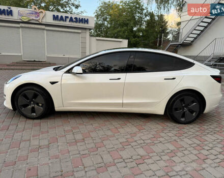 Білий Тесла Модель 3, об'ємом двигуна 0 л та пробігом 4 тис. км за 20999 $, фото 24 на Automoto.ua
