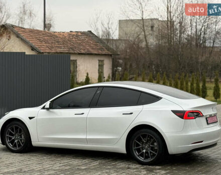 Білий Тесла Модель 3, об'ємом двигуна 0 л та пробігом 70 тис. км за 19999 $, фото 29 на Automoto.ua