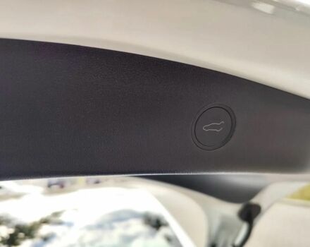 Белый Тесла Модель 3, объемом двигателя 0 л и пробегом 95 тыс. км за 13500 $, фото 6 на Automoto.ua