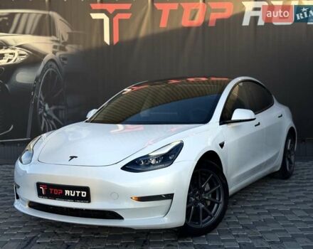 Білий Тесла Модель 3, об'ємом двигуна 0 л та пробігом 67 тис. км за 19999 $, фото 3 на Automoto.ua
