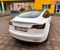 Білий Тесла Модель 3, об'ємом двигуна 0 л та пробігом 19 тис. км за 22500 $, фото 17 на Automoto.ua
