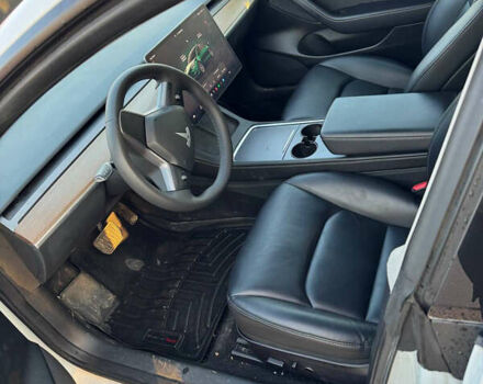 Белый Тесла Модель 3, объемом двигателя 0 л и пробегом 86 тыс. км за 19000 $, фото 12 на Automoto.ua