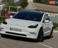 Білий Тесла Модель 3, об'ємом двигуна 0 л та пробігом 65 тис. км за 23900 $, фото 1 на Automoto.ua