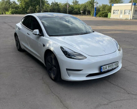 Белый Тесла Модель 3, объемом двигателя 0 л и пробегом 22 тыс. км за 25000 $, фото 1 на Automoto.ua