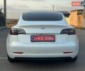 Белый Тесла Модель 3, объемом двигателя 0 л и пробегом 80 тыс. км за 18499 $, фото 7 на Automoto.ua