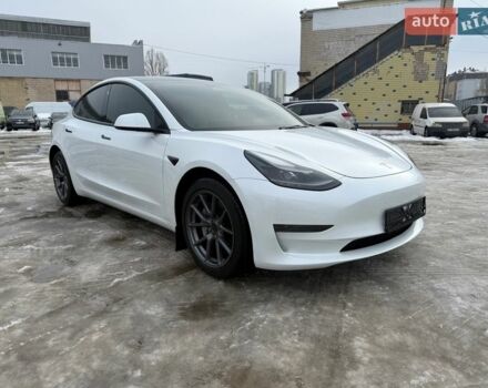 Білий Тесла Модель 3, об'ємом двигуна 0 л та пробігом 57 тис. км за 18800 $, фото 25 на Automoto.ua