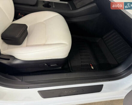 Белый Тесла Модель 3, объемом двигателя 0 л и пробегом 34 тыс. км за 24900 $, фото 9 на Automoto.ua