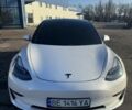 Білий Тесла Модель 3, об'ємом двигуна 0 л та пробігом 52 тис. км за 25500 $, фото 3 на Automoto.ua