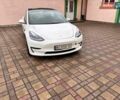 Білий Тесла Модель 3, об'ємом двигуна 0 л та пробігом 19 тис. км за 22500 $, фото 3 на Automoto.ua