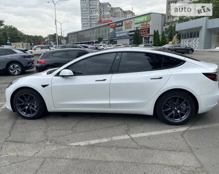 Білий Тесла Модель 3, об'ємом двигуна 0 л та пробігом 16 тис. км за 22300 $, фото 6 на Automoto.ua