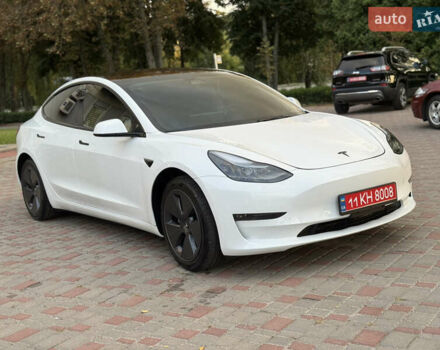 Білий Тесла Модель 3, об'ємом двигуна 0 л та пробігом 4 тис. км за 20999 $, фото 2 на Automoto.ua