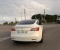 Белый Тесла Модель 3, объемом двигателя 0 л и пробегом 110 тыс. км за 20784 $, фото 5 на Automoto.ua