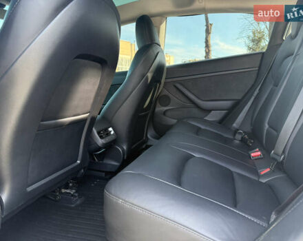 Білий Тесла Модель 3, об'ємом двигуна 0 л та пробігом 32 тис. км за 24000 $, фото 18 на Automoto.ua