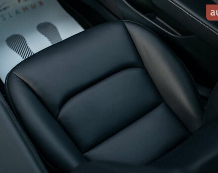 Белый Тесла Модель 3, объемом двигателя 0 л и пробегом 5 тыс. км за 27500 $, фото 39 на Automoto.ua