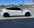 Білий Тесла Модель 3, об'ємом двигуна 0 л та пробігом 88 тис. км за 23750 $, фото 16 на Automoto.ua