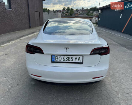 Белый Тесла Модель 3, объемом двигателя 0 л и пробегом 19 тыс. км за 21500 $, фото 1 на Automoto.ua