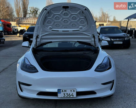 Білий Тесла Модель 3, об'ємом двигуна 0 л та пробігом 5 тис. км за 29999 $, фото 51 на Automoto.ua