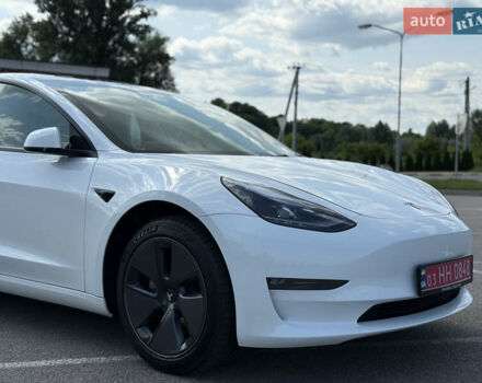 Белый Тесла Модель 3, объемом двигателя 0 л и пробегом 39 тыс. км за 25500 $, фото 7 на Automoto.ua